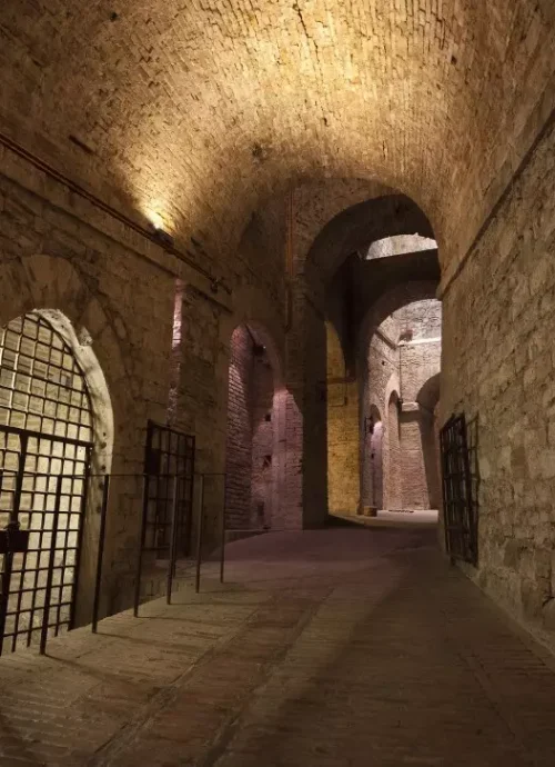 Perugia sotterranea: la Rocca Paolina, i sotterranei e il Pozzo Etrusco