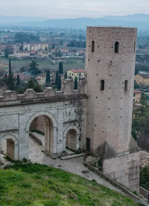 Tour of Spello with official guide. The city of flowers